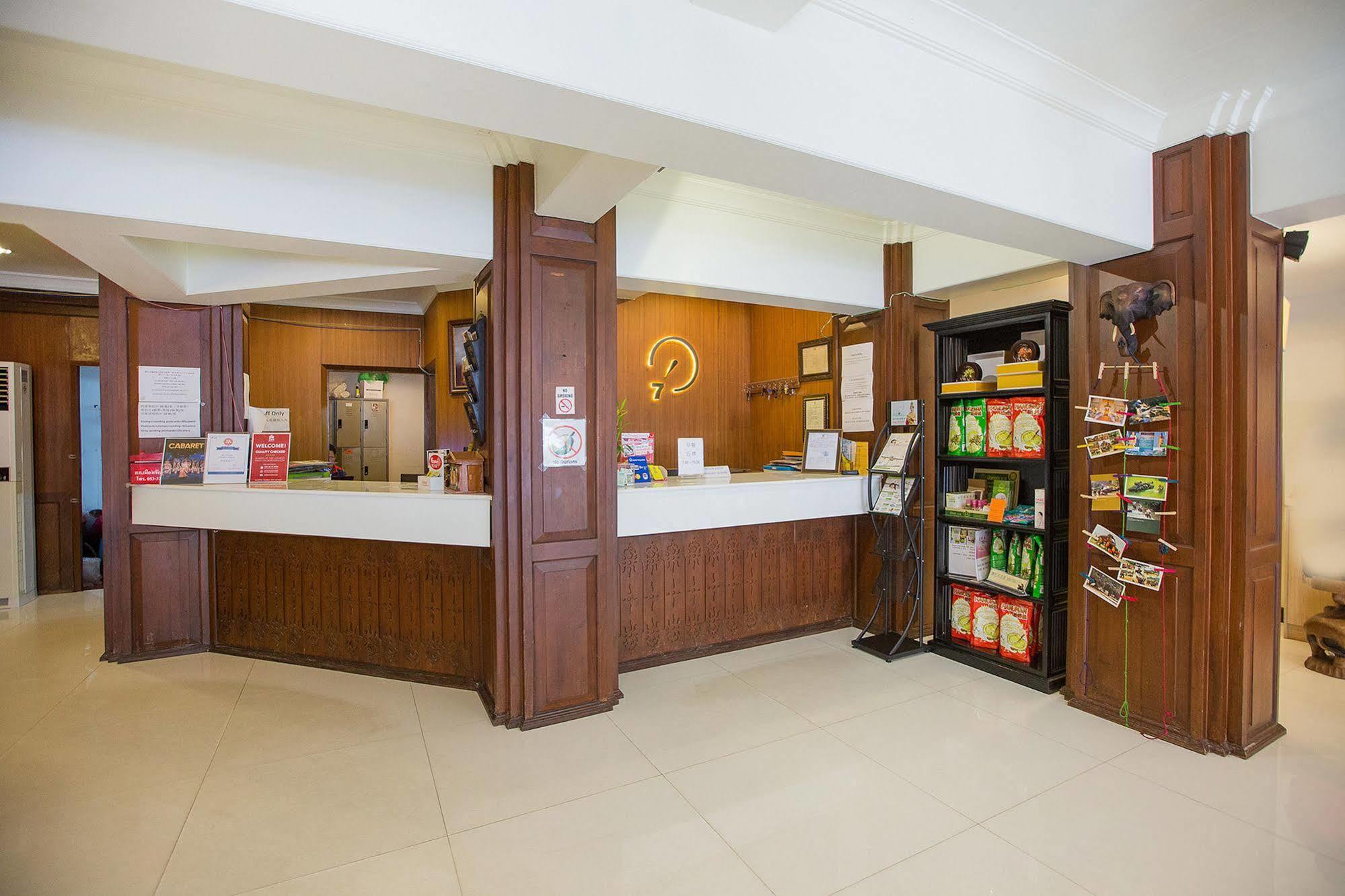 Chiang Roi 7 Days Inn Chiang Mai Buitenkant foto