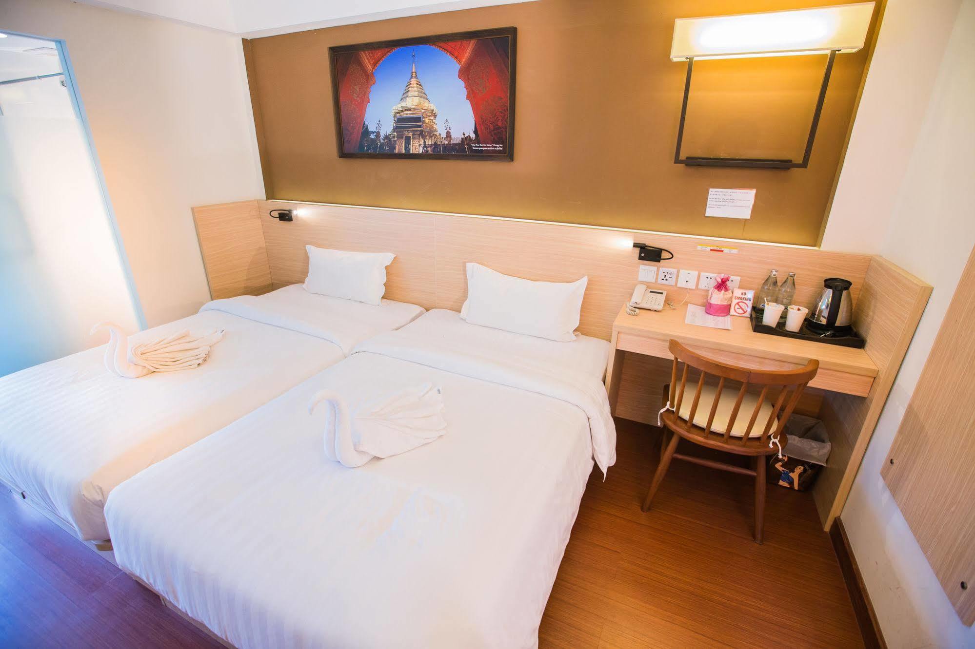 Chiang Roi 7 Days Inn Chiang Mai Buitenkant foto