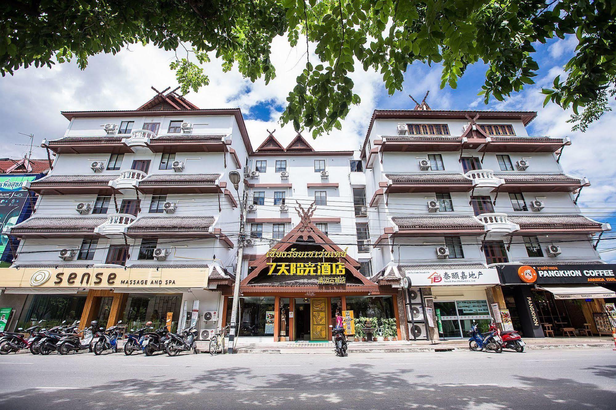 Chiang Roi 7 Days Inn Chiang Mai Buitenkant foto