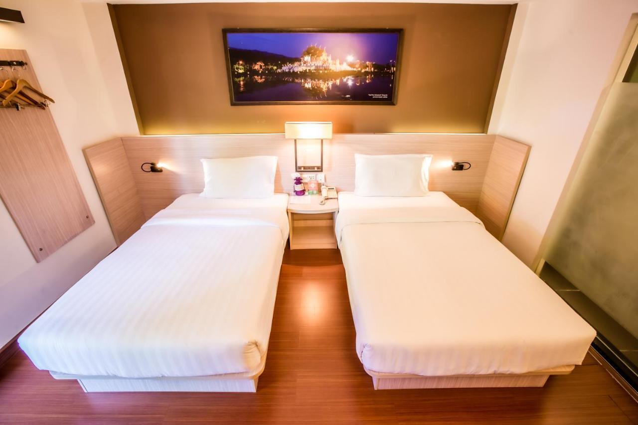 Chiang Roi 7 Days Inn Chiang Mai Buitenkant foto